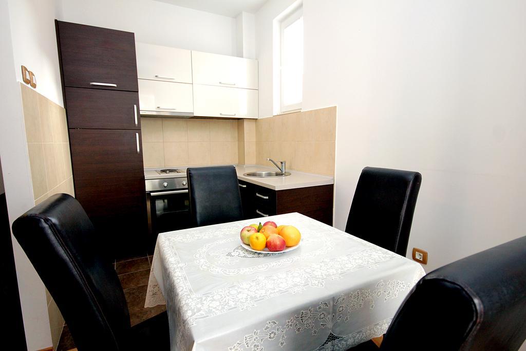 Apartments Draskovic Mirista Petrovac Exterior photo